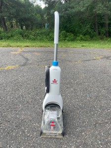 BISSELL POWER UPRIGHT CARPET CLEANER