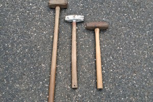 3 SLEDGE HAMMERS, DIFFERENT SIZES