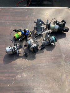 ASSORTMENT OF FISHING REELS