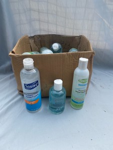 21 BOTTLES OF VARIOUS BRANDS OF HAND SANITIZER