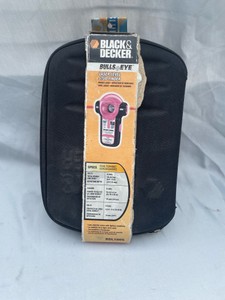 NEW BLACK & DECKER BULLSEYE LASETR LEVEL AMD STUD FINDER