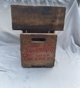 VINTAGE WOODEN CRATES