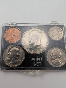 1968 United States Mint Set 5 Coins