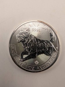 2018 Canada 1 Oz .9999 Fine Silver $5 Coin Wolf