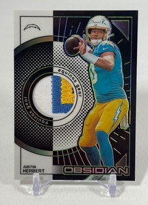 Justin Herbert Tri-Color Patch 50 2022 Obsidian Equinox Gear #EG-JHE Numbered 4050 Football Card
