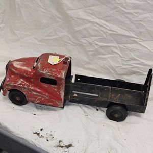 Classic 1950s Press Tin Truck