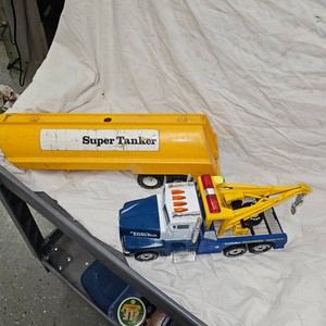 Tonka Wrecker and Super Tanker Trailer