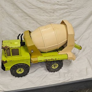 Tonka XL Pressed Steel Concrete Truck