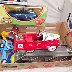 Lot of 124 Die Cast Cars and Panel Truck