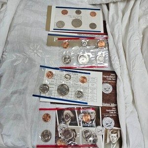 1984,1985 US Mint Sets, P&D, UNC