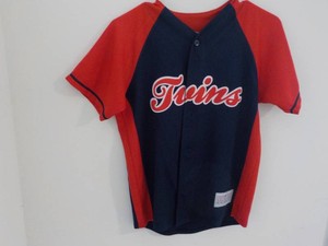 Twins Top Youth Med....