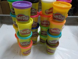 24 Hasbro Play-Doh Modeling Compoun...
