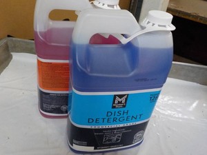 1 gallon Members Mark Dish Detergen...