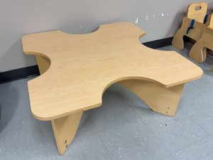 Childrens Puzzle-Shaped Activity Table Birch Plywood 36x36