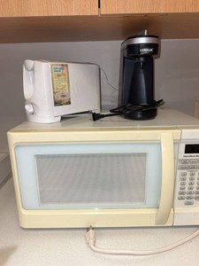 Lot of Small Kitchen Appliances Hamilton Beach CHULUX Toaster