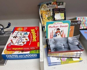 Mixed Lot Childrens Books, Puzzles & Learning Toys