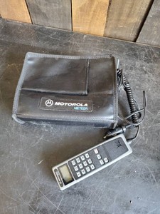 Vintage Collectable Motorola Meteor Car Phone with Battery and Case