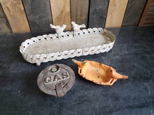Cast Iron Dcor Bird Ashtray Bird display Tray and city Gas Cap