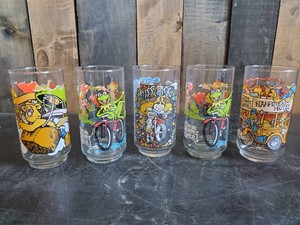 5 Collectable 1981 McDonalds Muppet Glasses