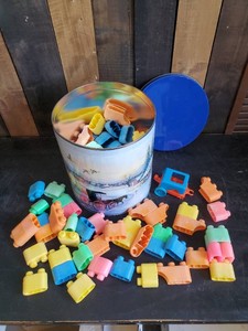 Large Lot of Very Collectable Mattel Tough Stuff Interlocking Building Blocks