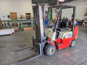 Nissan Nomad 50 Pneumatic Tire LP G...