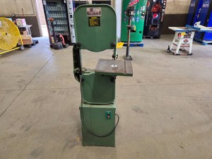 Yeon Hong 14 Wood Bandsaw, Model Y...