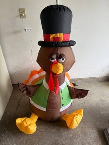 Inflatable Thanksgiving Turkey Decoration 48 in Tall With Blower & Adapter