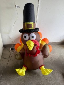 Inflatable Turkey Holiday Decoration With Blower & Power Supply
