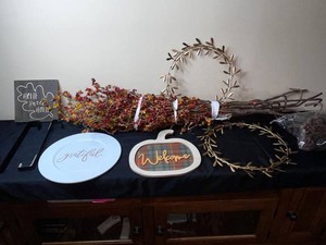 Fall Home Decor Mixed Lot - Home Sweet Home, Welcome, Grateful Signs & Florals