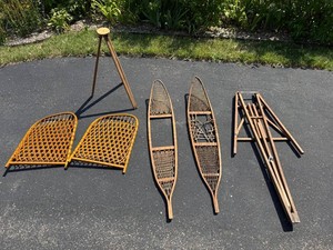 Vintage Snowshoes & Stand - Snodcraft Inc Maine USA