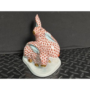 Red and White Porcelain Rabbit Figurines Trio � Decorative Ceramic Animal Set