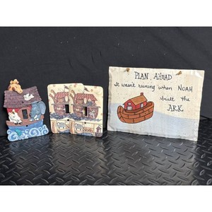 Noahs Ark Themed Decorative Wall Plaque � Hand Painted Wooden Display