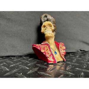 Mannequin Bust Display Figurine � GoldRed Fabric, Pacific Software