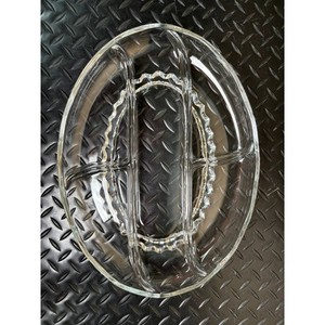 Clear Glass Serving Platter with Handles � Oval Centerpiece