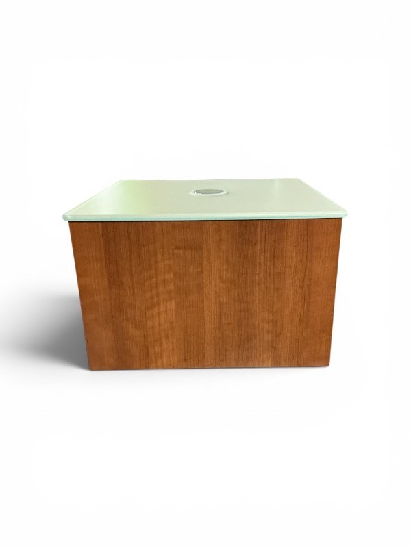 Herman Miller Geiger Power Station Table With  5 Charging Ports Retail $899