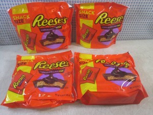 (B-1) 4 Bags of Reeses Chocolate La...