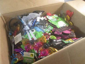 (A-1) Box Full of New Metal Hanging...