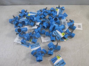 (G-1) 24 New 2-Way Hose Splitters...