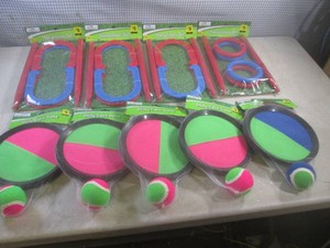 (D-3) Horseshoes Sets and Sticky Ca...