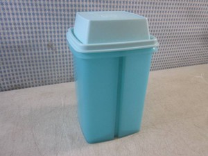 (EC1) Tupperware Pick-A-Deli Large ...
