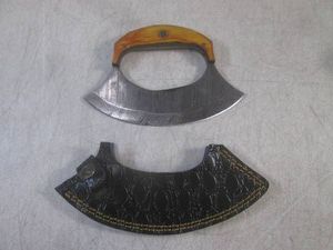 (FS) 6 Damascus Ulu Knife with Lea...