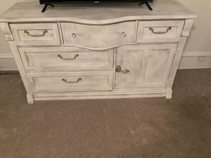 Long Dresser