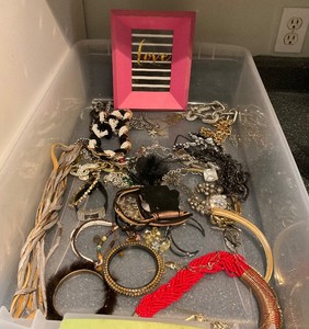 Assorted Lot of Jewlery