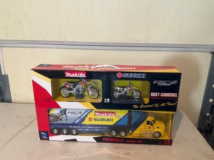 Ricky Carmichael Die Cast Collector Makita Suzuki Racing Set Brand New in Box