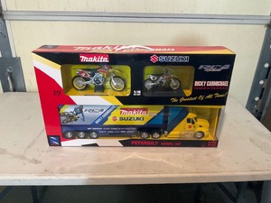 Ricky Carmichael Die Cast Collector Makita Suzuki Racing Set Brand New in Box