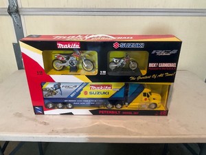 Ricky Carmichael Die Cast Collector Makita Suzuki Racing Set Brand New in Box