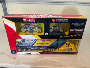 Ricky Carmichael Die Cast Collector Makita Suzuki Racing Set Brand New in Box