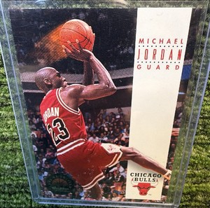 1993 Michael Jordan SkyBox # 45 Basketball Card. Made in USA