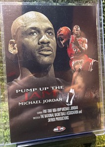 SkyBox NBA Hoops 1998-99 Michael Jordan Chicago Bulls Pump Up the Jam #5