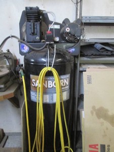 Sanborn 60-gallon 135 max PSI 240V Stand up air compressor